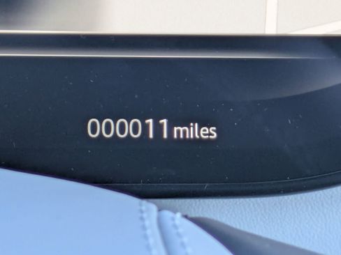 New 2026 Land Rover Range Rover Sport SE image 11