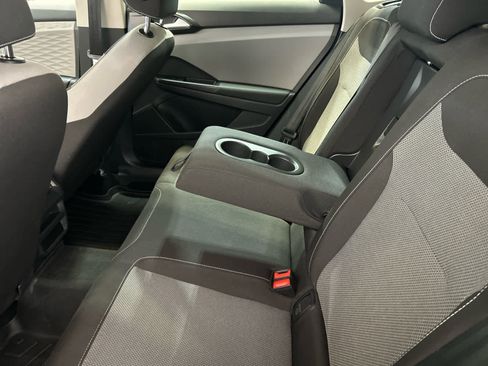 Used 2022 Volkswagen Taos S FWD image 5