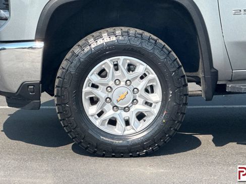 Certified 2024 Chevrolet Silverado 2500 LTZ AWD/4WD image 31