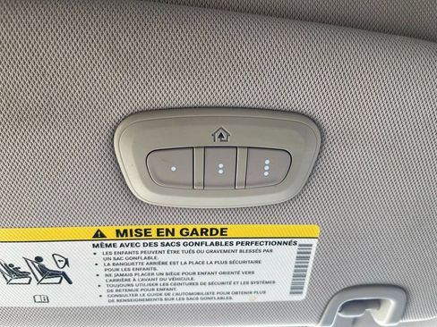 Used 2020 Chrysler Voyager Lxi image 31