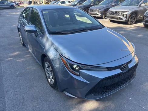 Used 2022 Toyota Corolla LE FWD image 1
