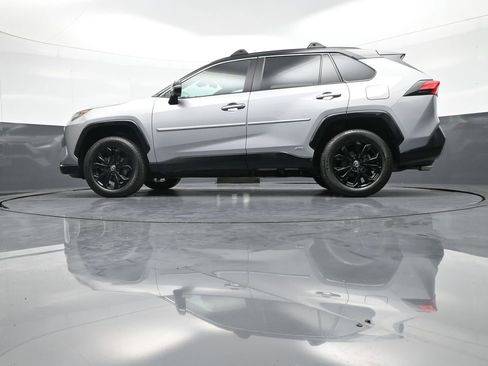 Certified 2022 Toyota RAV4 XSE AWD/4WD image 34