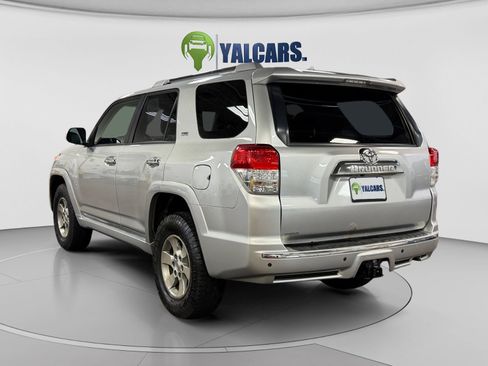 Used 2011 Toyota 4Runner SR5 w/ Premium Pkg w/Leather AWD/4WD image 3