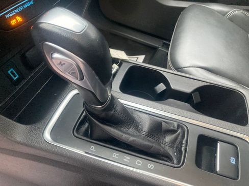 Used 2019 Ford Escape SEL image 28