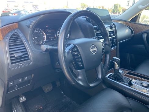Used 2023 Nissan Armada SL w/ Captain's Chairs Package image 16