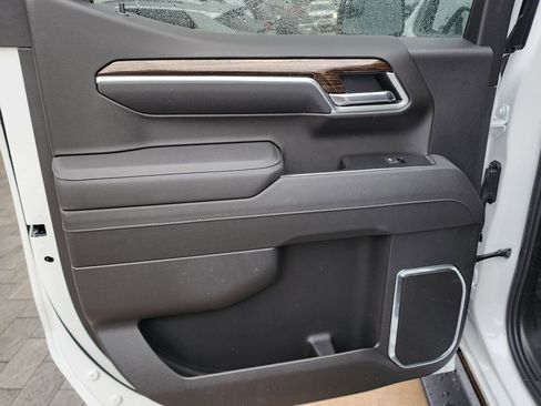 New 2026 GMC Sierra 1500 Elevation w/ LPO, Elevation Black Package image 40