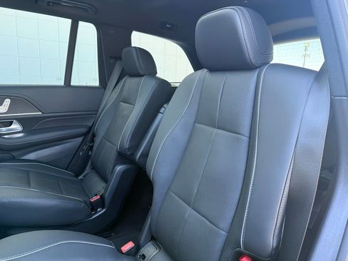 Used 2026 Mercedes-Benz GLS 580 4MATIC image 37