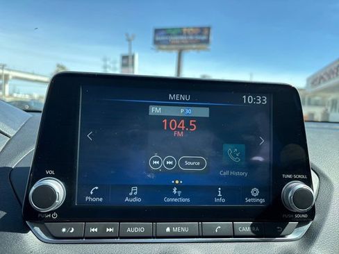 Used 2024 Nissan Sentra SV image 27