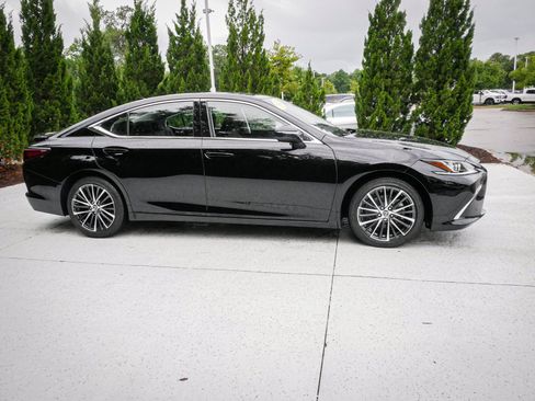 Used 2022 Lexus ES 350 w/ Premium Package FWD image 11