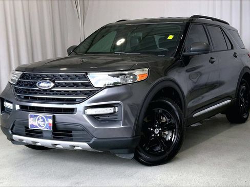 Used 2020 Ford Explorer XLT w/ Equipment Group 202A RWD image 12