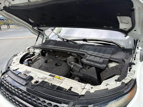 Used 2016 Land Rover Range Rover Evoque SE AWD/4WD image 29