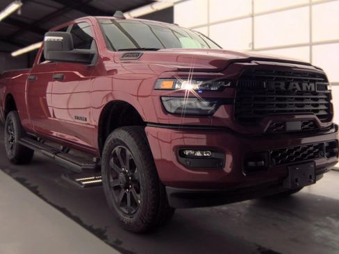 Used 2026 RAM 2500 Big Horn AWD/4WD image 2