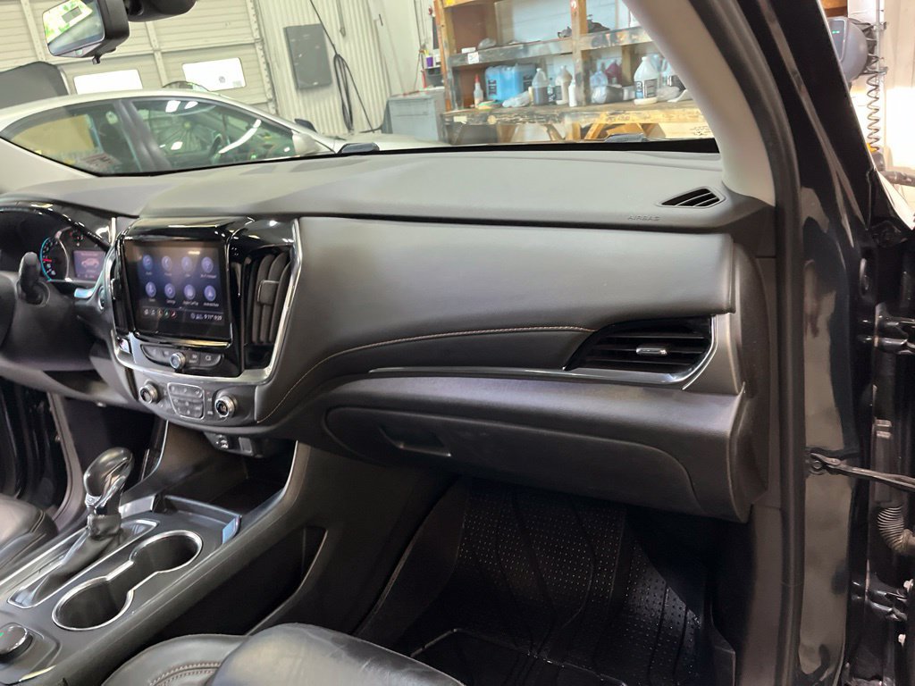 Used 2021 Chevrolet Traverse RS FWD image 39