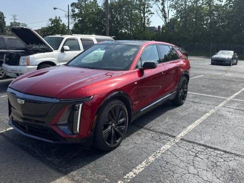 Used 2024 Cadillac Lyriq Sport w/ Nappa Leather Package AWD/4WD image 5