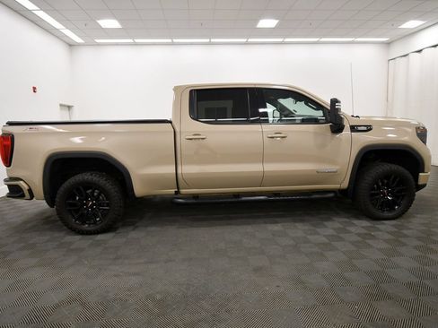 Used 2022 GMC Sierra 1500 Elevation w/ X31 Off-Road Package AWD/4WD image 9
