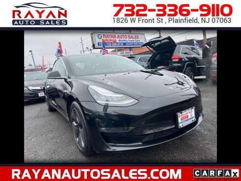 Used 2019 Tesla Model 3 Standard Range Plus image 1