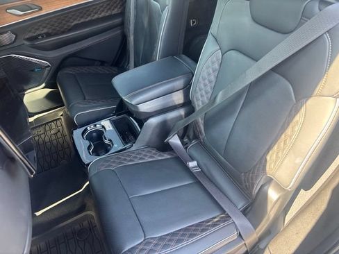 Used 2023 Jeep Grand Cherokee L Summit AWD/4WD image 15