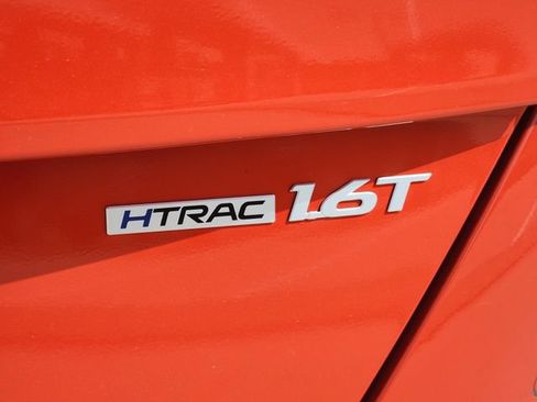 Certified 2025 Hyundai Kona Limited AWD/4WD image 7