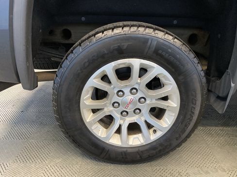 Used 2017 GMC Sierra 1500 SLE w/ SLE Value Package image 31