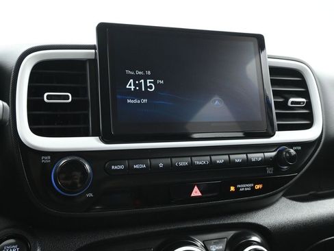 Used 2023 Hyundai Venue Limited w/ Cargo Package image 12