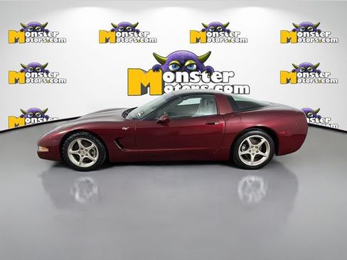 Used 2003 Chevrolet Corvette Coupe w/ Preferred Equipment Group RWD image 8