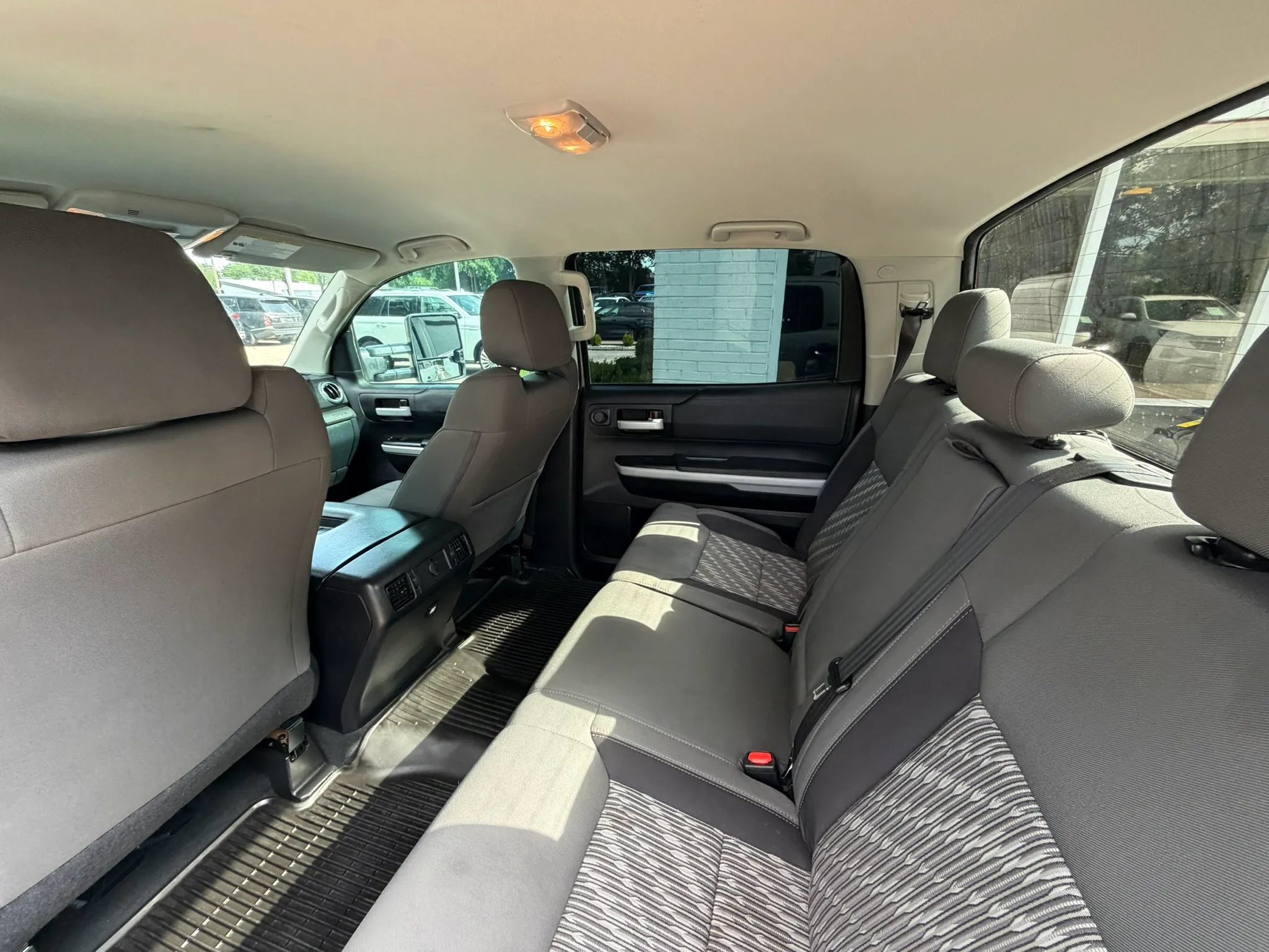 Used 2020 Toyota Tundra SR5 w/ SR5 Upgrade Package AWD/4WD image 17