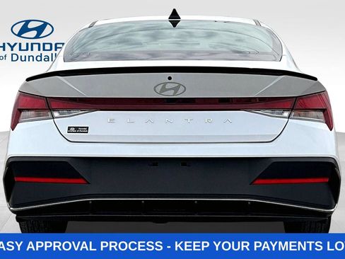 Used 2023 Hyundai Santa Fe SEL w/ Premium Package FWD image 7