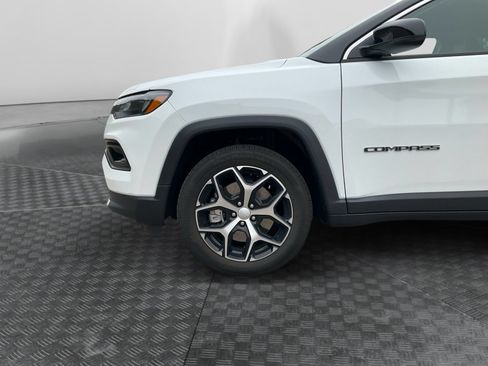 Used 2024 Jeep Compass Limited AWD/4WD image 14
