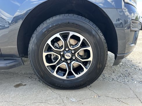 Used 2024 Ford Expedition Max XLT AWD/4WD image 14