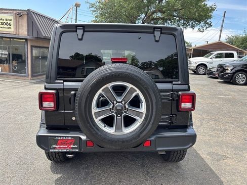 Used 2020 Jeep Wrangler Unlimited Sahara image 10