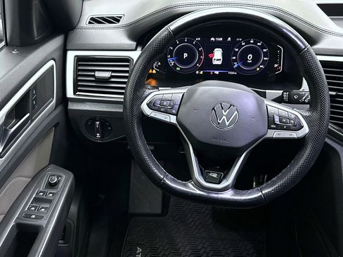 Used 2022 Volkswagen Atlas Cross Sport SEL R-Line AWD/4WD image 12