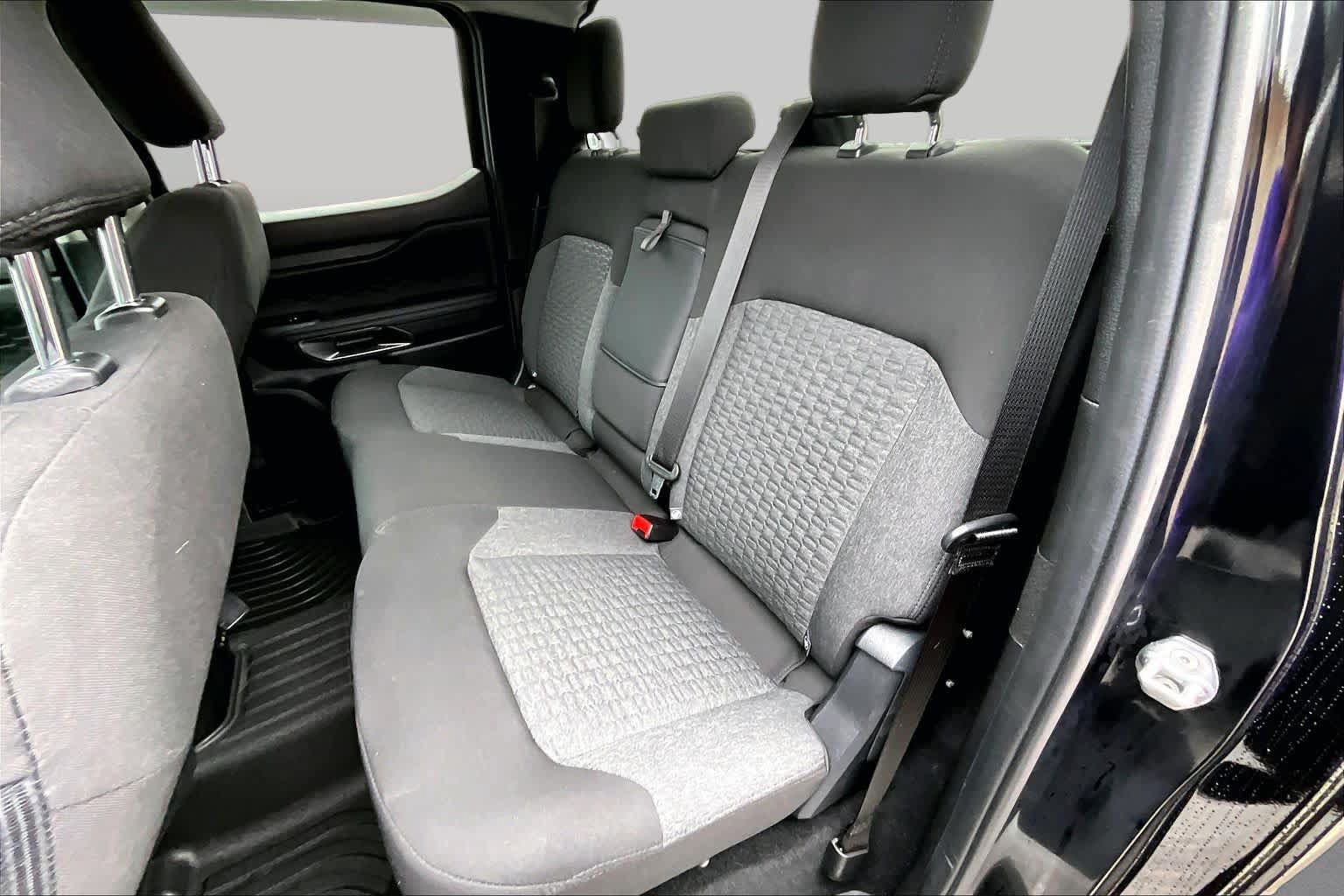Used 2025 Ford Ranger XLT w/ Black Appearance Package RWD image 23