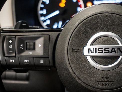 Used 2021 Nissan Rogue SV image 16