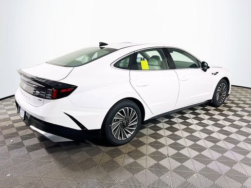 New 2025 Hyundai Sonata SEL image 9