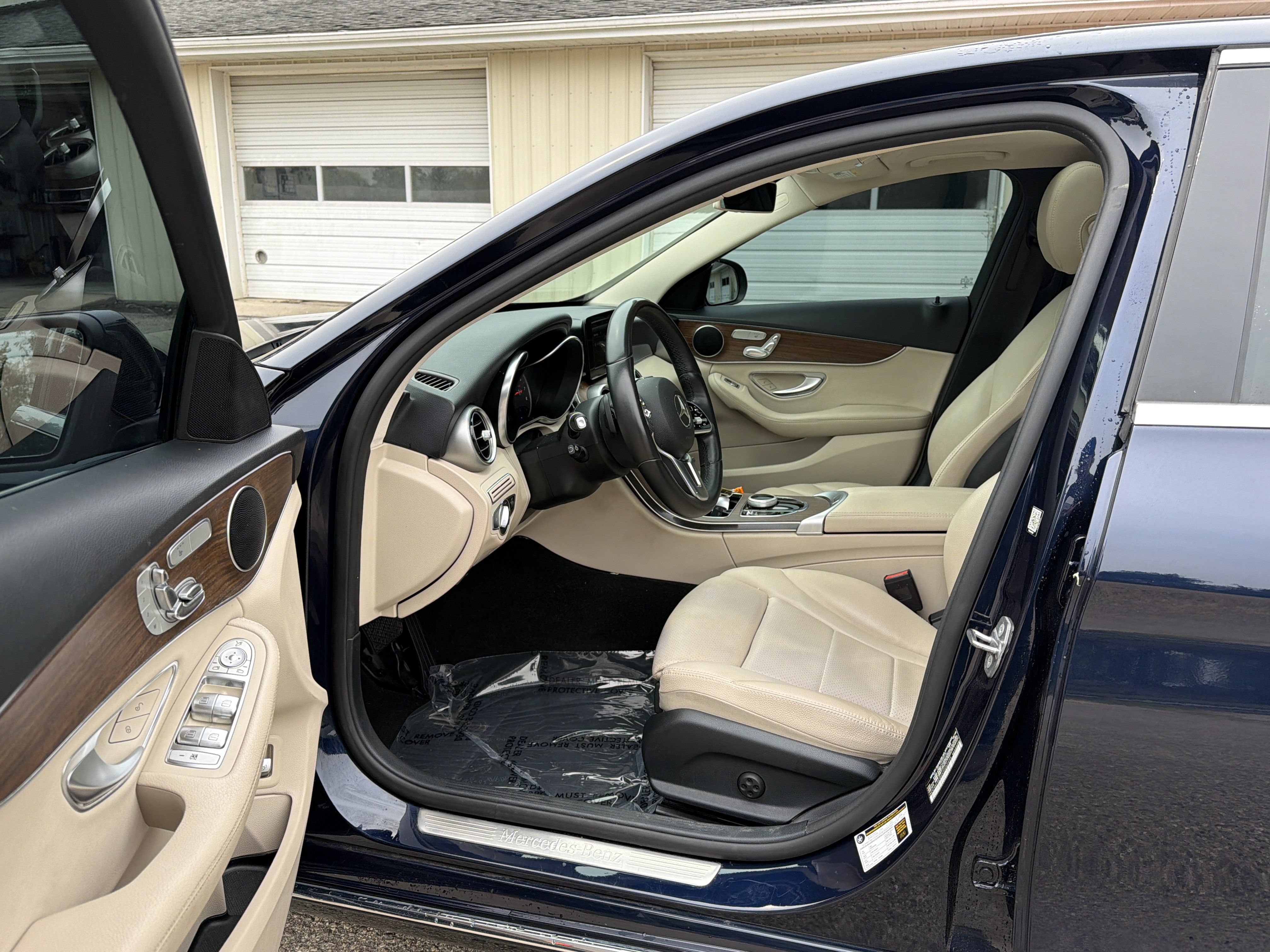 Used 2019 Mercedes-Benz C 300 4MATIC Sedan image 16
