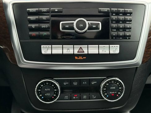 Used 2014 Mercedes-Benz GL 450 4MATIC image 36