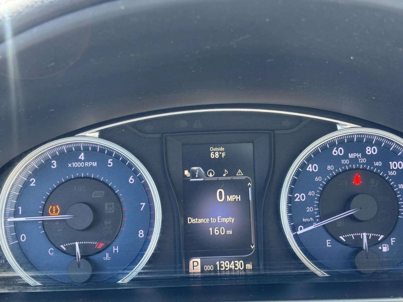 Used 2017 Toyota Camry XLE w/ Moonroof Package FWD image 32