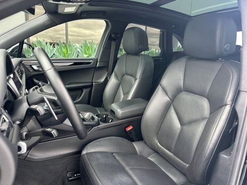 Used 2022 Porsche Macan image 5