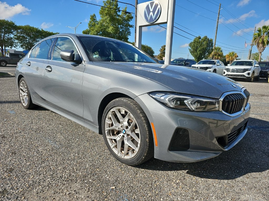 Used 2025 BMW 330i Sedan RWD image 3