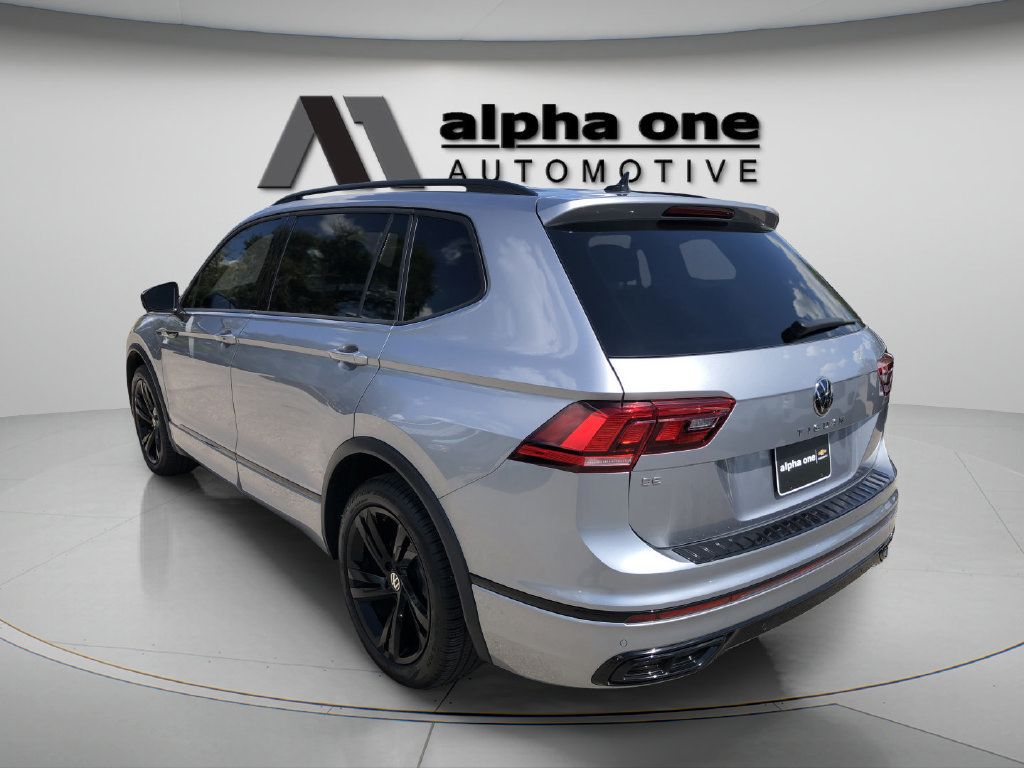 Used 2024 Volkswagen Tiguan SE R-Line FWD image 8