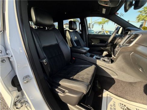 Used 2018 Jeep Grand Cherokee Altitude image 29