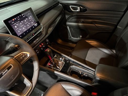 Used 2023 Jeep Compass Altitude image 27