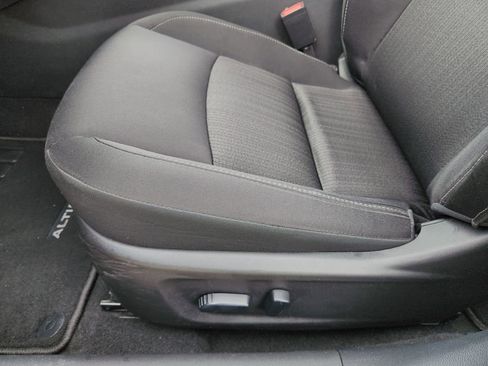 Used 2024 Nissan Altima 2.5 SV FWD image 30