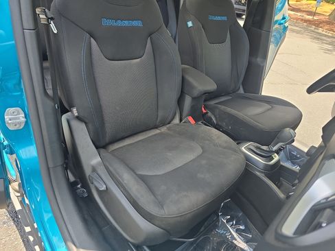 Used 2021 Jeep Renegade Latitude w/ Convenience Group FWD image 10