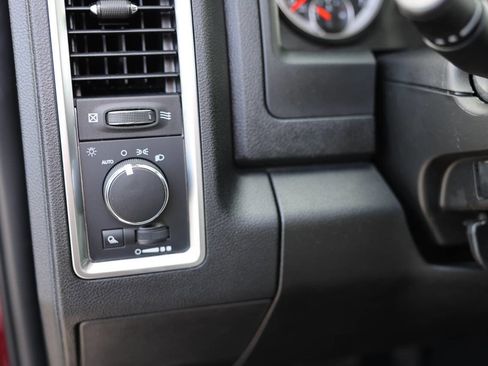 Used 2024 RAM 1500 Classic SLT image 18