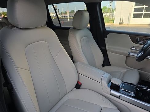 Used 2020 Mercedes-Benz GLB 250 4MATIC image 21