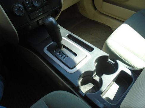 Used 2012 Ford Escape XLS image 22