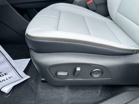 New 2026 Chevrolet Traverse High Country FWD image 18