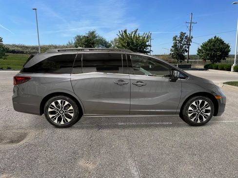 New 2026 Honda Odyssey Elite image 8