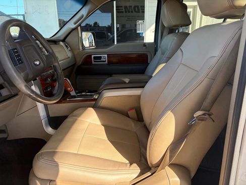 Used 2010 Ford F150 Lariat image 16